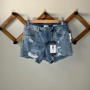 NWT Sofia Vergara shorts sz 4